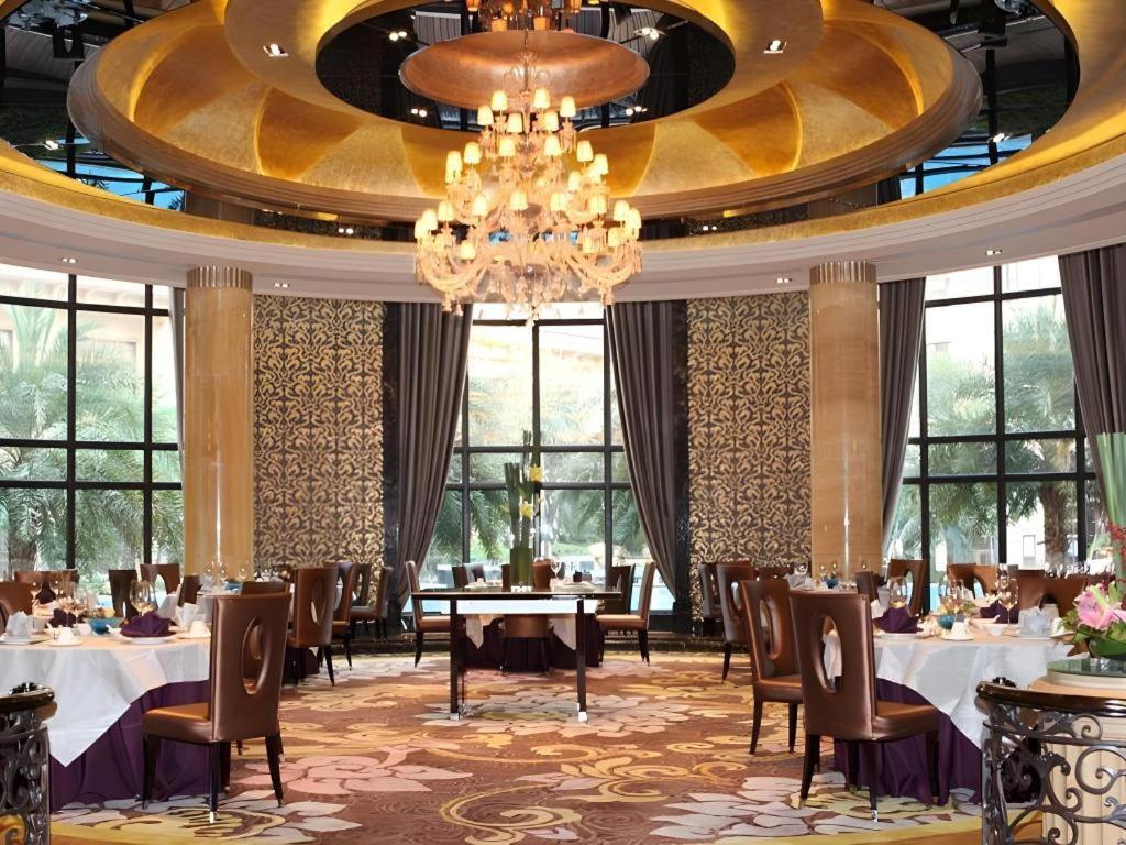 Chateau Starriver Guangzhou Peninsula Exterior photo