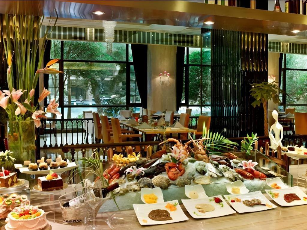 Chateau Starriver Guangzhou Peninsula Exterior photo